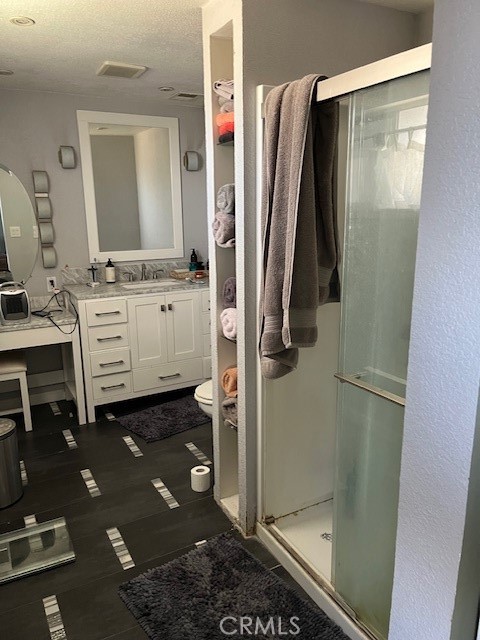 Detail Gallery Image 7 of 8 For 12265 Caladre, Downey,  CA 90242 - 3 Beds | 2 Baths