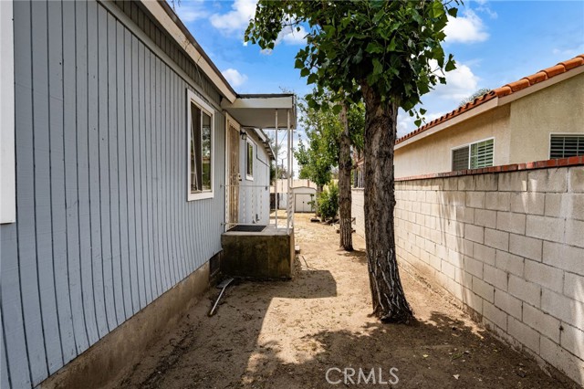 368 West Street, Upland CA: https://media.crmls.org/medias/fa1ff040-f210-477a-a55b-09bc486de254.jpg