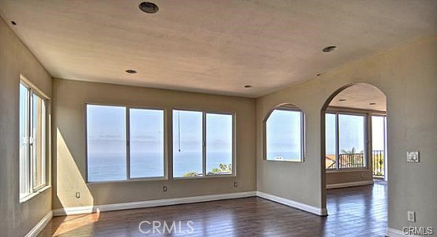 Detail Gallery Image 9 of 26 For 621 Loretta Dr, Laguna Beach,  CA 92651 - 5 Beds | 4/1 Baths