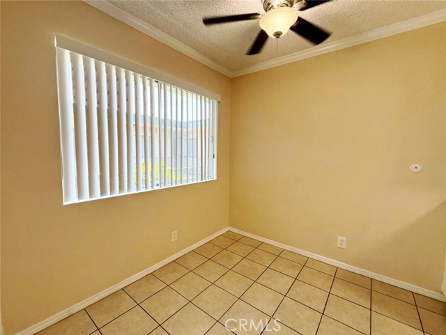 8371 Northgate Ave, Canoga Park CA: https://media.crmls.org/medias/fa21276d-e007-4955-9e0c-5f0a0e4bae8e.jpg
