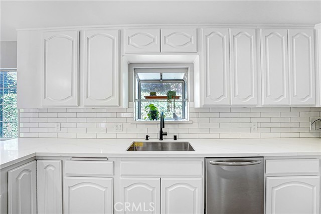 Detail Gallery Image 9 of 34 For 9817 La Rosa, Temple City,  CA 91780 - 4 Beds | 3 Baths