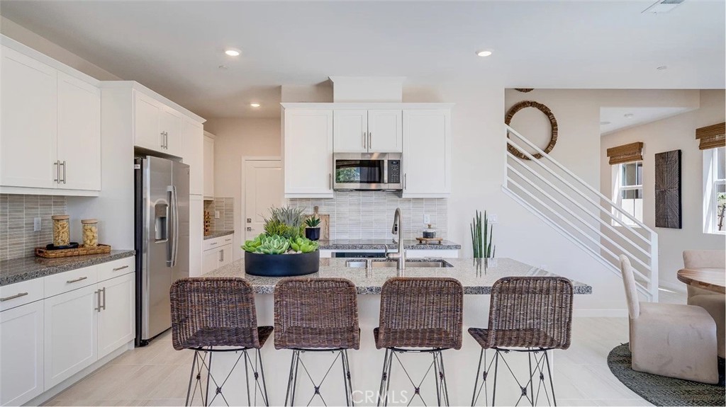 2656 E Forest Paseo