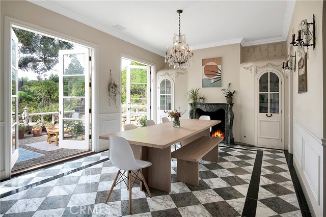 21149 Entrada Road, Topanga CA: https://media.crmls.org/medias/fa223c53-93c4-4597-9912-2881d1c7f74e.jpg