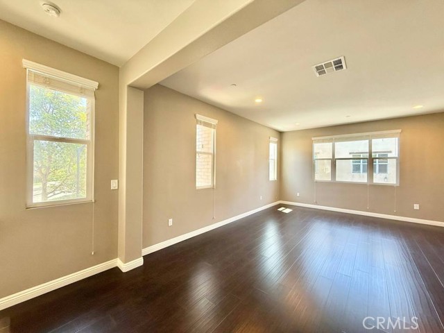 11821 E Solana Place, Cerritos CA: https://media.crmls.org/medias/fa2268b4-ebd9-4a74-a604-39aa78bc64a8.jpg