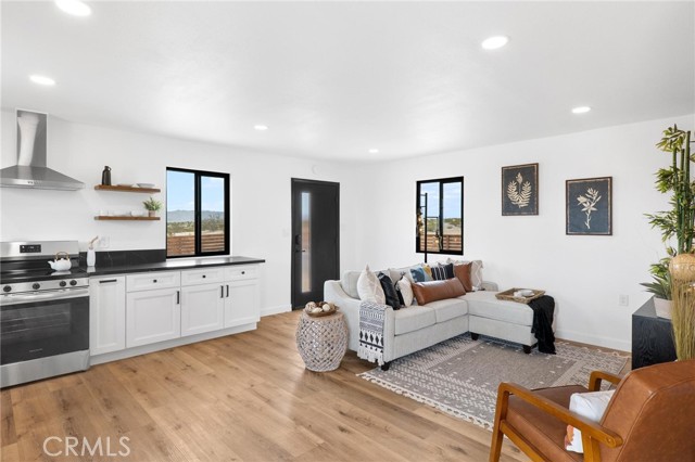 Detail Gallery Image 11 of 37 For 1561 Shoshone Valley Rd, Twentynine Palms,  CA 92277 - 2 Beds | 1 Baths