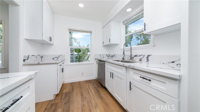 Detail Gallery Image 7 of 30 For 5816 Kester Ave, Sherman Oaks,  CA 91411 - – Beds | – Baths