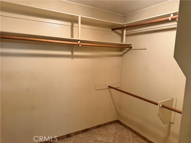 Detail Gallery Image 8 of 24 For 14705 Mandan Rd, Apple Valley,  CA 92307 - 3 Beds | 2/1 Baths