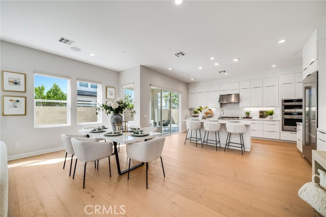 Detail Gallery Image 6 of 58 For 301 Brackens, Lake Forest,  CA 92630 - 4 Beds | 4 Baths