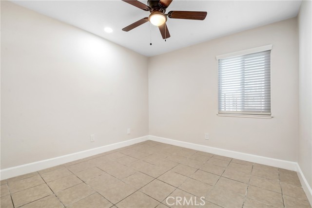 Detail Gallery Image 8 of 20 For 3015 Spruce St, Rialto,  CA 92376 - 4 Beds | 2 Baths