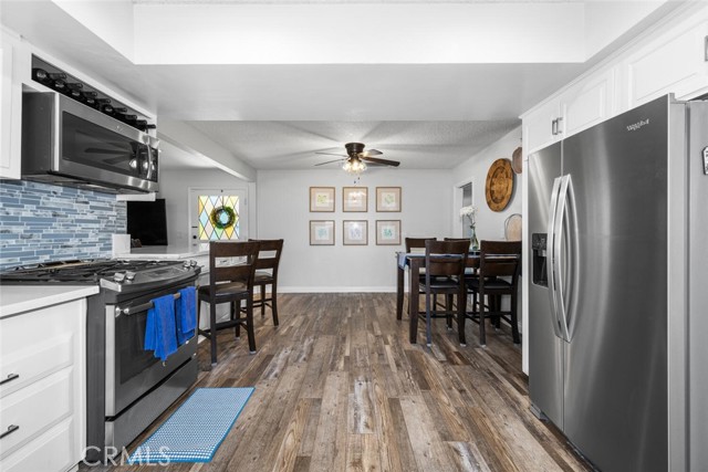 3272 Woodstock Road, Los Alamitos CA: https://media.crmls.org/medias/fa24f9d0-9539-483b-880c-a6df141ff673.jpg
