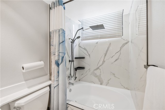 5101 Tortuga Drive, Huntington Beach CA: https://media.crmls.org/medias/fa25590f-121d-4949-867a-abddaf259ad7.jpg