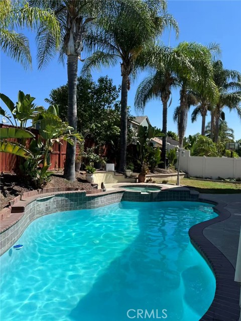 Detail Gallery Image 7 of 21 For 6514 Angelina Ct, Chino,  CA 91710 - 5 Beds | 3 Baths
