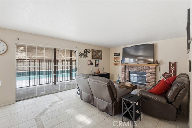 5036 Claro Way, Palmdale, CA 93551 photo 13