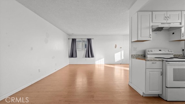 Detail Gallery Image 10 of 33 For 3451 Rainbow, Highland,  CA 92346 - 2 Beds | 1 Baths