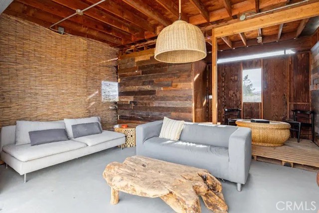 4044 Polaris Avenue, Joshua Tree CA: https://media.crmls.org/medias/fa2825a2-71fd-4883-bc31-f1246467c7e9.jpg