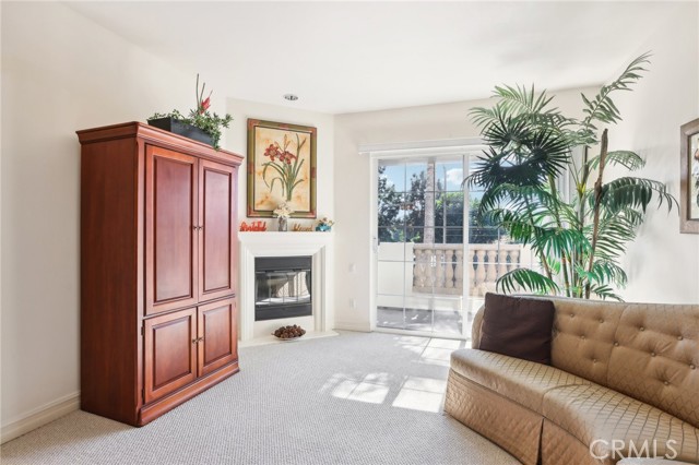 Detail Gallery Image 13 of 41 For 14343 Burbank Bld #301,  Sherman Oaks,  CA 91401 - 3 Beds | 2 Baths