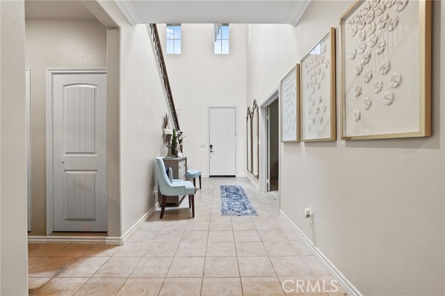 Detail Gallery Image 4 of 32 For 16483 Minneola, Riverside,  CA 92503 - 7 Beds | 4/1 Baths