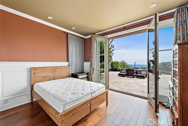 27 Pacific Mist, Newport Coast CA: https://media.crmls.org/medias/fa292e47-c42e-4fec-9261-a1e5c2bc7ce3.jpg