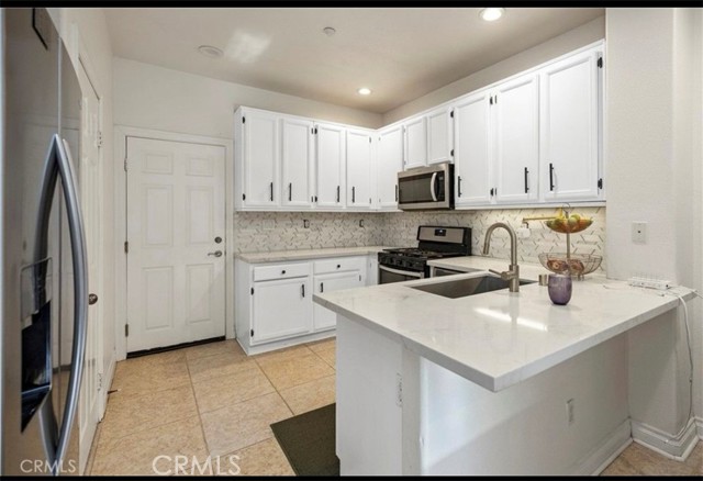 41945 Davenport Way, Murrieta CA: https://media.crmls.org/medias/fa293a68-7129-4af1-9ba6-b7bdfe8aa8a2.jpg