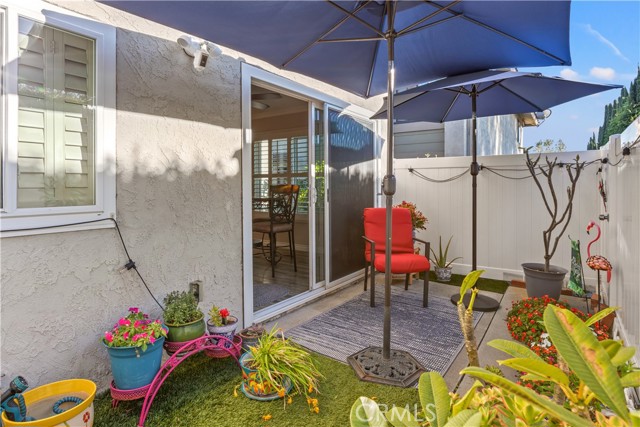 Detail Gallery Image 12 of 26 For 16869 Donwest, Tustin,  CA 92780 - 2 Beds | 1/1 Baths