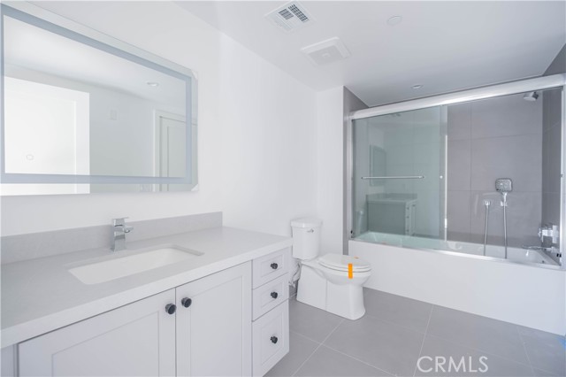 Detail Gallery Image 15 of 40 For 2608 Honolulu Ave #210,  Montrose,  CA 91020 - 2 Beds | 2 Baths