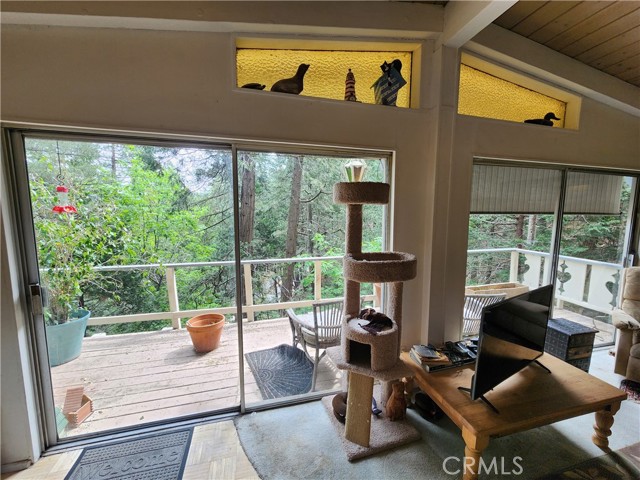 Detail Gallery Image 6 of 58 For 1023 Mercury, Crestline,  CA 92325 - 2 Beds | 1 Baths