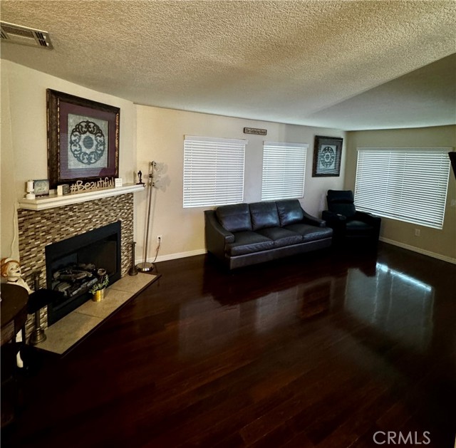 Detail Gallery Image 15 of 33 For 11873 Seneca, Chino,  CA 91710 - 3 Beds | 2/1 Baths