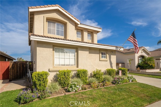 Detail Gallery Image 2 of 43 For 945 Ferndale, Corona,  CA 92881 - 3 Beds | 2/1 Baths