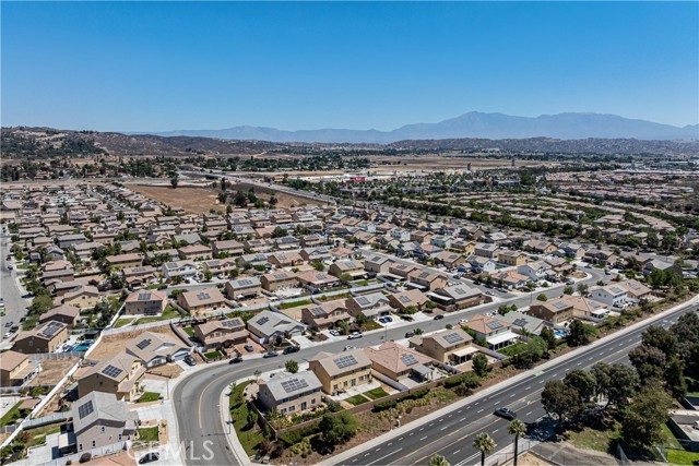 26833 Regency Way, Moreno Valley CA: https://media.crmls.org/medias/fa2c84e4-5655-4197-8e78-ac1fc24ffd6c.jpg