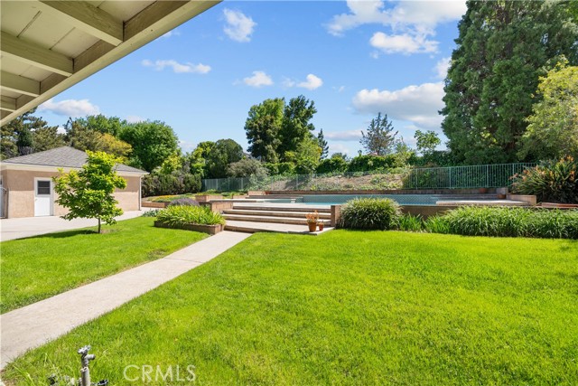 Detail Gallery Image 34 of 44 For 17416 Superior St, Northridge,  CA 91325 - 4 Beds | 2/1 Baths