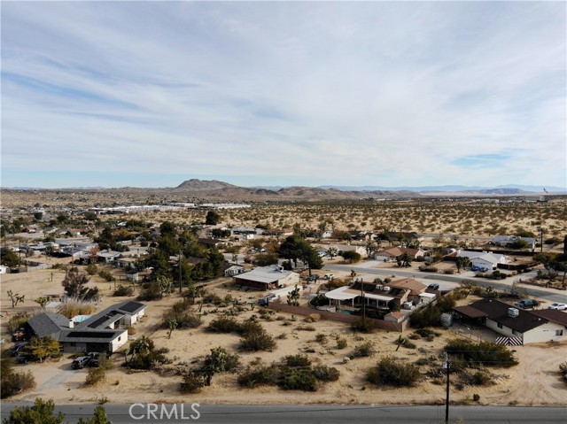 Detail Gallery Image 4 of 16 For 7035 Lennox Ave, Yucca Valley,  CA 92284 - – Beds | – Baths