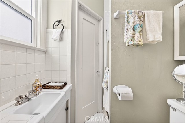 Detail Gallery Image 24 of 35 For 40 La Verne Ave, Long Beach,  CA 90803 - 4 Beds | 3 Baths