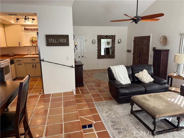 Detail Gallery Image 22 of 34 For 22696 San Joaquin, Canyon Lake,  CA 92587 - 2 Beds | 2 Baths