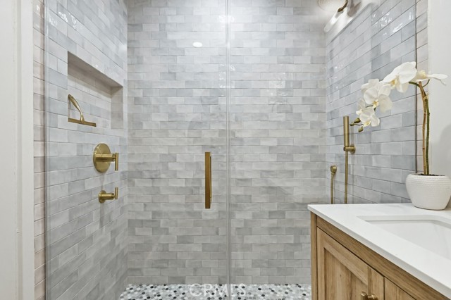 Detail Gallery Image 27 of 34 For 12308 La Maida St, Valley Village,  CA 91607 - 3 Beds | 2 Baths