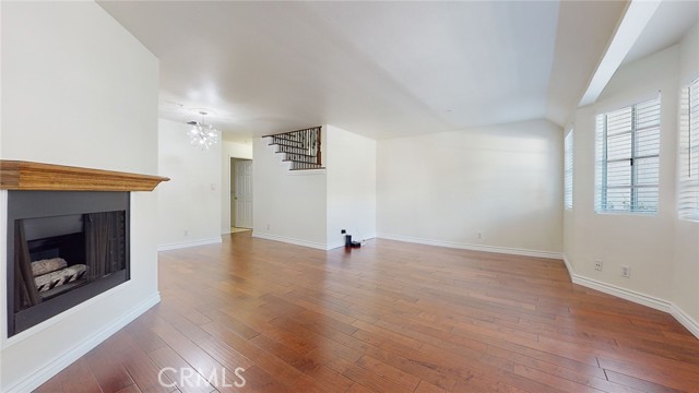 1328 North Columbus Avenue, 5 photo 5