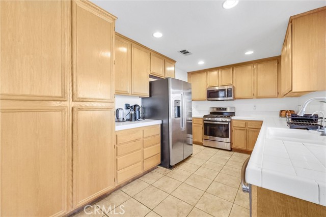 Detail Gallery Image 20 of 31 For 5153 Wenachee Way, Jurupa Valley,  CA 92509 - 4 Beds | 3 Baths