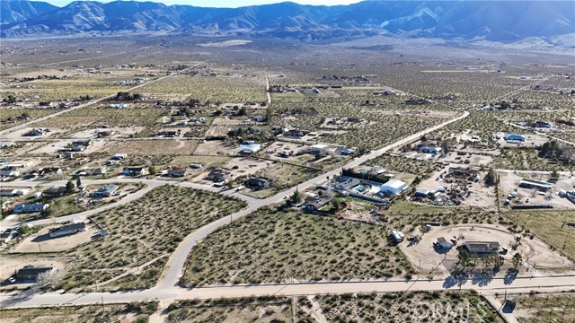 Detail Gallery Image 6 of 10 For 718 Clark Rd., Lucerne Valley,  CA 92356 - – Beds | – Baths