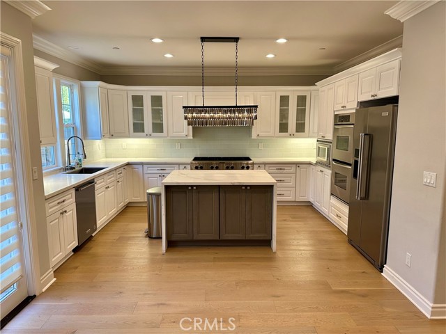 66 Eclipse, Irvine CA: https://media.crmls.org/medias/fa30eaee-7b9a-40d3-8028-60f64d93fe13.jpg