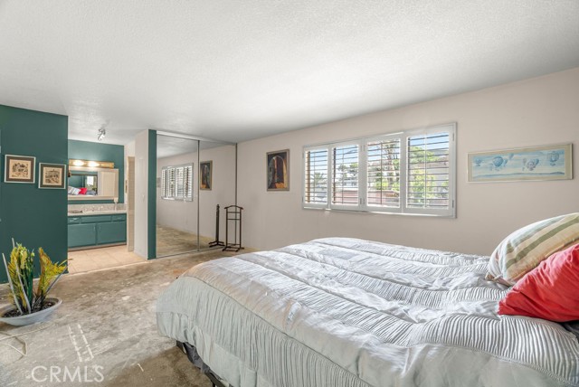 711 W 33rd Street, San Pedro CA: https://media.crmls.org/medias/fa317cba-e6c2-4cb2-8f5c-d8cb27f41ad2.jpg