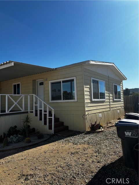 Detail Gallery Image 2 of 8 For 20920 Magnolia Ave, Nuevo,  CA 92567 - 3 Beds | 2 Baths