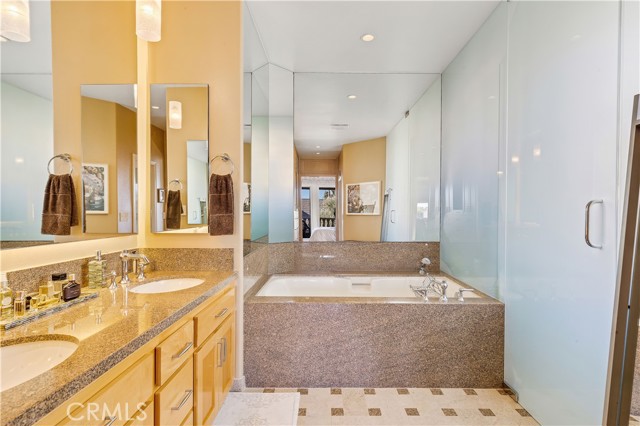 Detail Gallery Image 15 of 25 For 319 Orchid, Corona Del Mar,  CA 92625 - 4 Beds | 3/1 Baths