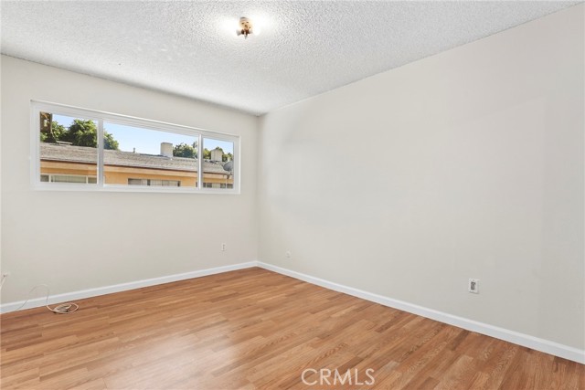 Detail Gallery Image 20 of 39 For 8031 Canby Ave #4,  Reseda,  CA 91335 - 3 Beds | 2/1 Baths