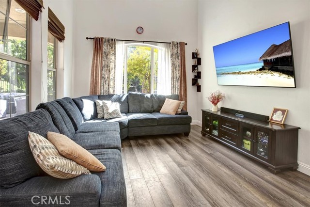 Detail Gallery Image 5 of 46 For 83 Prominence, Lake Forest,  CA 92630 - 3 Beds | 2/1 Baths