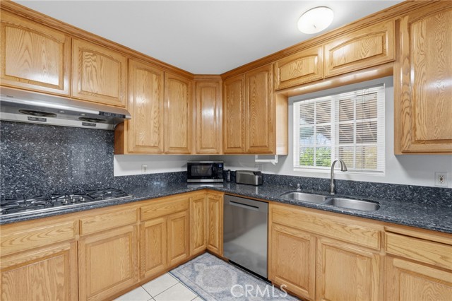 Detail Gallery Image 16 of 35 For 15223 Gridley, Norwalk,  CA 90650 - 2 Beds | 2 Baths