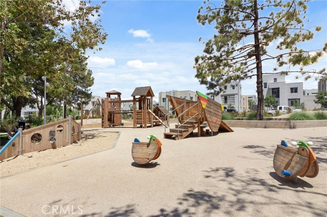 175 Cadence, Irvine CA: https://media.crmls.org/medias/fa365df8-48a1-4e87-9f3a-7d958f469d28.jpg
