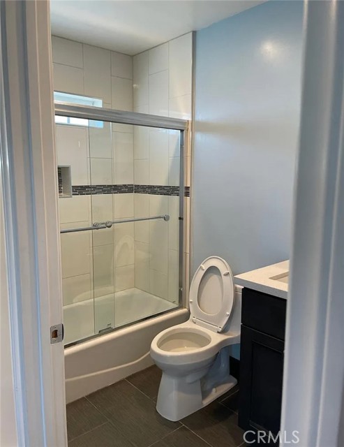 Detail Gallery Image 6 of 8 For 10324 Eton Ave, Chatsworth,  CA 91311 - 2 Beds | 2 Baths