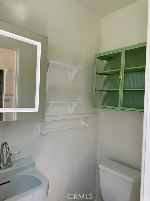 220 Cliff Drive, Laguna Beach CA: https://media.crmls.org/medias/fa36c66e-77af-41e7-a384-d1f35cca4918.jpg