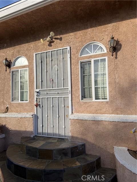 Detail Gallery Image 6 of 27 For 17312 Miller Ave, Fontana,  CA 92336 - 6 Beds | 6 Baths