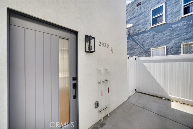 2939 10th AVE