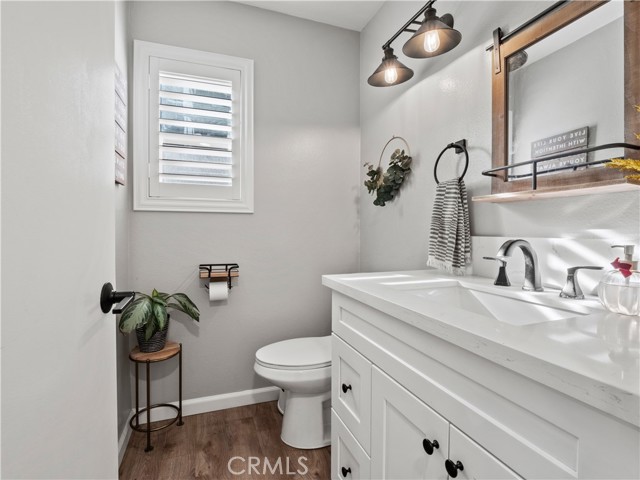 Detail Gallery Image 9 of 27 For 28316 Royal Dr, Castaic,  CA 91384 - 3 Beds | 2/1 Baths